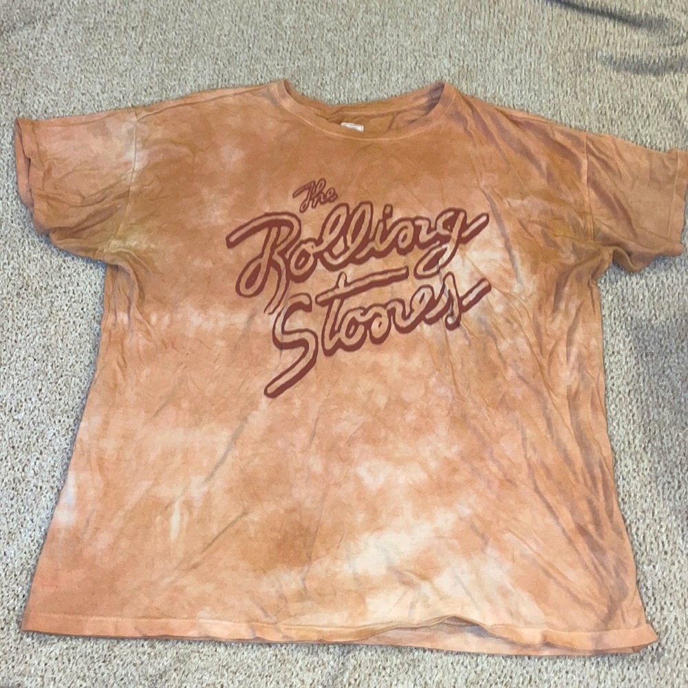 American Eagle graphic tee, Rolling Stones, peach color, size medium